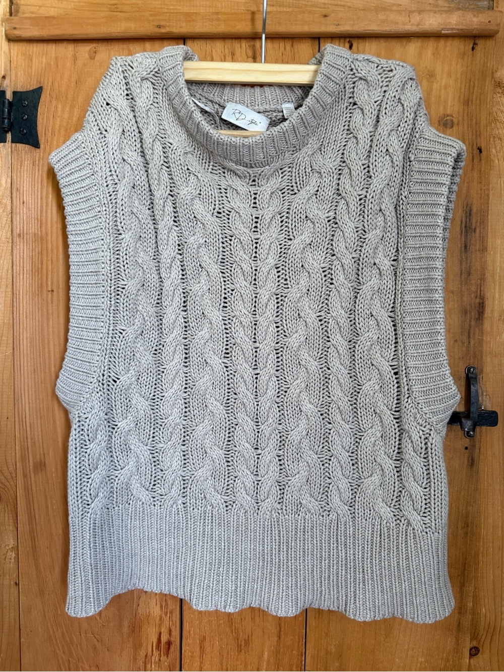 RD STYLE | sweater vest